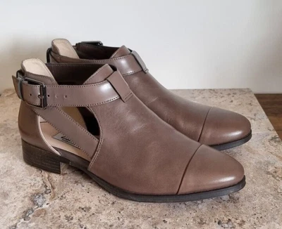 £18.99 • Buy CLARKS Narrative Mink Grey Brown Cut Out Leather Flat Ankle Boots Size UK 6 D