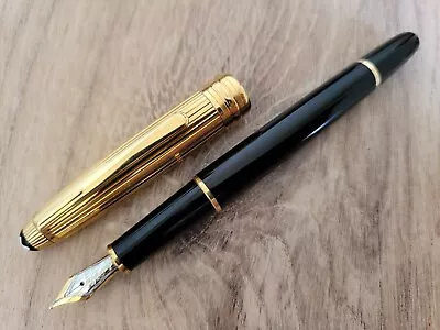 Montblanc Meisterstuck Solitaire Gold Plated Fountain Pen - 18K (F) Nib • $399