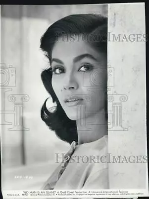 1962 Press Photo Actress Barbara Perez Movie No Man Is An Island • $19.99