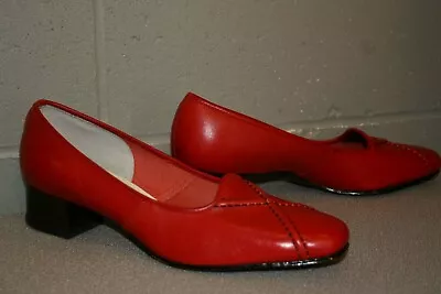 Sz 8 N NOS Vtg  70s BLOCK Heel SHOE RED Leather Quilted Toe  Slip On PUMPS • $42.14