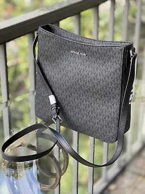 Michael Kors Womens Messenger Crossbody Handbag Purse Bag Handbag Shoulder Black • $83.50