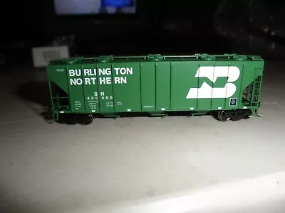 Burlington Northern                 PS 4000 Covered Hopper • $28.10