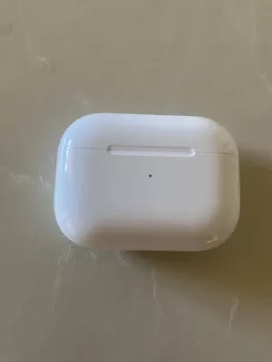 Original Apple Airpods Pro 2nd Gen Wireless Magsafe Charging Case • $15.95