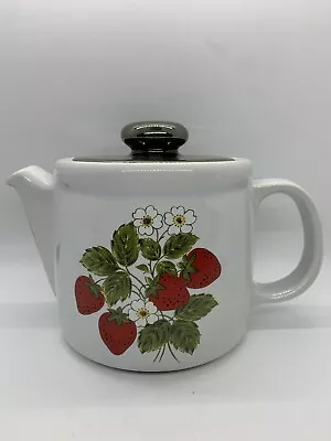 Vintage Nelson McCoy 1418 Pottery Strawberry Country 5 Cup Teapot Stoneware • $16