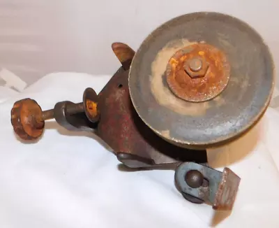 Vintage Cast-Iron Wooden Handled Hand Crank Grinder Tool W/ Table Clamp • £33.24