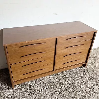 Mid Century Modern Dresser By Kroehler- 6 Drawer • $995