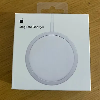 Genuine MagSafe Wireless Charger Apple IPhone 15 14 13 12 11 Pro A2140 MHXH3ZM/A • £22.49
