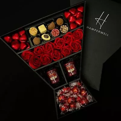 Lindt Lindor & Yankee Candle Signature Chocolate Bouquet With Red Roses • £43.99