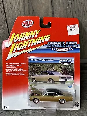 Chevy Chevelle SS 1967 Muscle Red Lines Johnny Lightning Muscle Cars USA Gold • $8.94