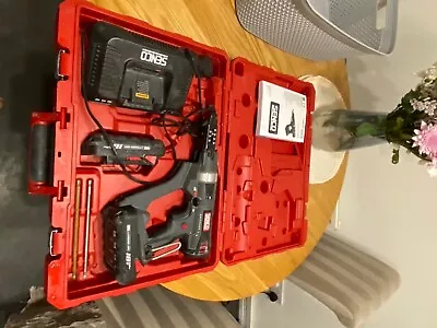 £325 • Buy Senco 10A2001N DS525-18V 2x3Ah Li-ion Drywall Collated Screwdriver Kit
