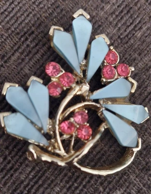 £3.99 • Buy Adrian Buckley Leaf Brooch 