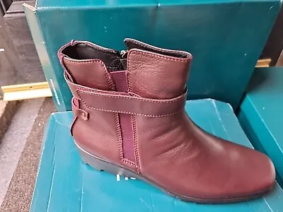 New In Box Hotter Waltham Ortholite Stability+ Ankle Boots Wine Size UK9.  • £45