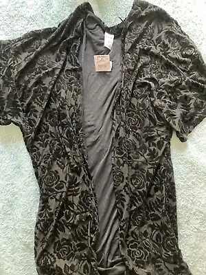 Kmart Black Sz S Kimono Flower Print Soft Velvety Pattern Nwt • $5