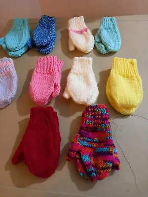 Hand Knitted Childrens Mittens 2-3 • £1.30