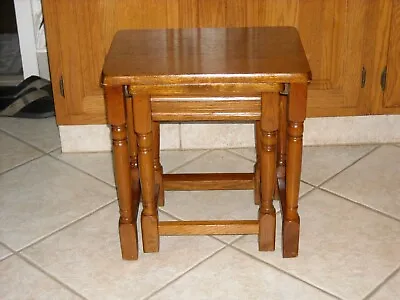 Vintage Wood Nesting Tables Set Of 2 Small Side Tables  SOLID OAK ?? • $129.99