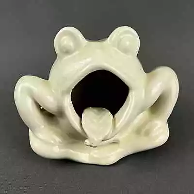 Vintage Moriyama Japan Figural Frog W Leaf Ashtray White Hand Painted • $19.99