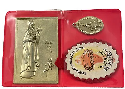 Vintage Catholic St Therese Pressed Metal Plaque Scapular Mary Medal In Sleeve • $16.99