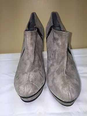 Gabriella Rocha Women's 8M Taupe Ankle Hight Heel Boots Pre-owned • $12