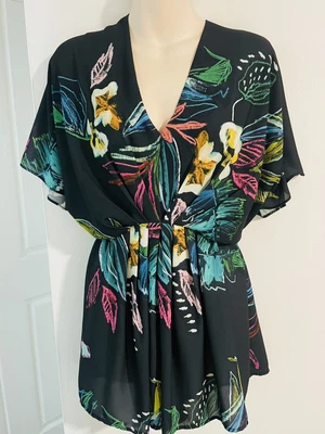 $25 • Buy Sheike Size 10 Gorgeous Floral Playsuit / Jumpsuit
