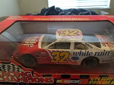 1:24 Racing Champions 1997 White Rain / Dale Jarrett • $9.99