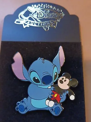 Disney Pin Le Stitch With Holding Mickey Mouse Doll Auctions Da Lilo • $79.99