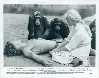 1981 Press Photo Lovely Bo Derek & Monkeys With Miles O'Keefe Tarzan 1980s • $15