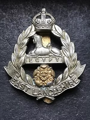 East Lancashire Regiment Original Cap Badge WW2 • £14