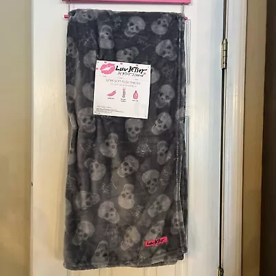 Luv Betsey Johnson 50x60 Skull Soft Plush Throw Blanket Halloween Gray NWT • $32