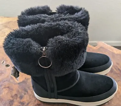 Ugg Koolaburra Boot Black Suede Cold Weather Tynlee Size 8 • $48.90