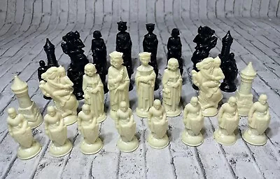 Vintage ANRI E.S Lowe Chess Pieces King Arthur Renaissance Medieval Set Of 32 • $25.99