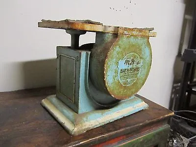 Vintage Universal Bath Scale Landers Frary & Clark Cast Iron Industrial 300lb • $55