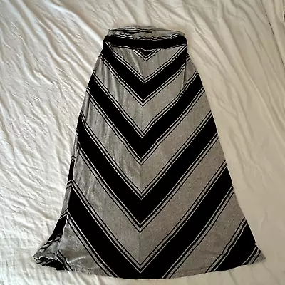 Merona Skirt Womens X-Large  Gray Maxi Black Stripe Casual Office Work  Stretch • $6.50