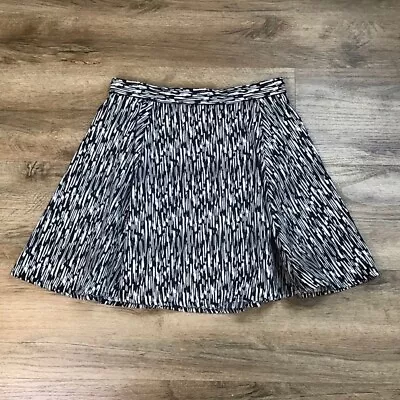 Divided Skirt Size 4 Mini Circle Abstract Stripe Pattern Line Design Black White • $12.90