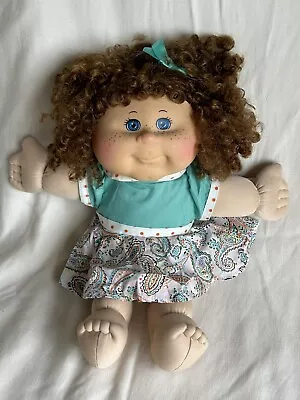 2015 Oaa/wct Cabbage Patch Doll-brown Cornsilk Curly Hair/blue Eyes/freckles • $22.50