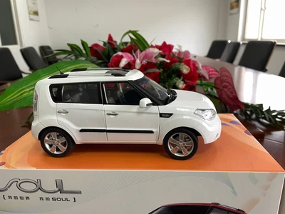 $123.39 • Buy 1/18 KIA SOUL CAR MODEL DIECAST MODEL White