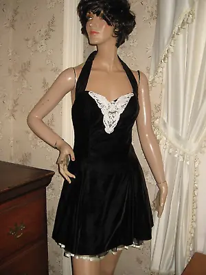 Lovely Vintage Steppin' Out Black Velvet  Mini Halter Lined Dress - 7 • $19.95