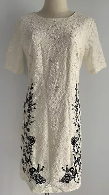 DESIGUAL Dress Women's SIZE 38  Cream Lace  Short Sleeved Cocktail Formal  • $20.97