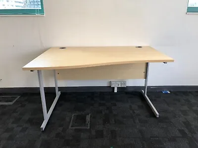 £75 • Buy £75 Each Home Office Wood Finish Wave Office Computer Task Single Desks/tables