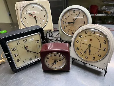 Lot Vgt Wall Clocks For Parts Or Restoration Telechron General Electric Sheldon • $19.99