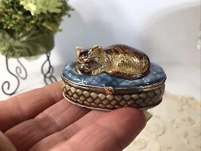 Vintage MONET Sleeping Cat Enamel Pill/Jewlery/Trinket Box~FREE SHIPPING~NICE • $24.99