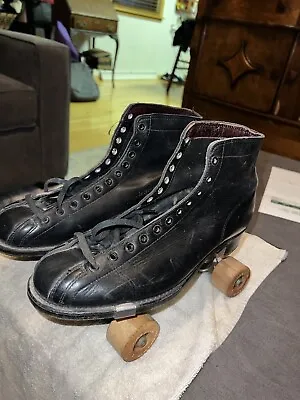 Vintage HydeChicago Men's Classic Roller Skates Black Quad Rink Skates Size US 7 • $40