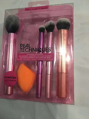 Real Techniques Everyday Essentials Brush Set 5 Pack Face Eye Cheek Blend New • $13.50