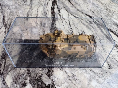 £10 • Buy DeAgostini 1:72 Scale AAVP7 A1 Tank In Crystal Case (Kuwait - 1991)