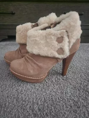 UGG Ankle Platform Boots Georgette Size 7.5 Womens Beige • $89