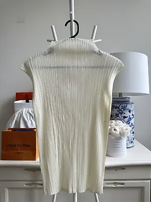 100% Authentic Pleats Please Issey Miyake Top Size 3 In Ivory • $163.10