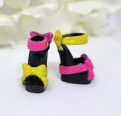 Mattel Monster High Gloom Beach Draculaura Ribbon Sandals Shoes • $6.50