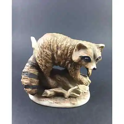 Homco Masterpiece Porcelain Raccoon On A Log Vintage • $9.95