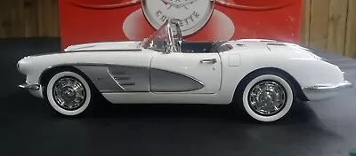 Solido 1/12 1958 Chevy Corvette White • $60