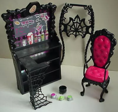 MONSTER HIGH COFFIN BEAN Red CHAIR COFFEE BAR Cauldron Cup Drink Monster Cupcake • $35