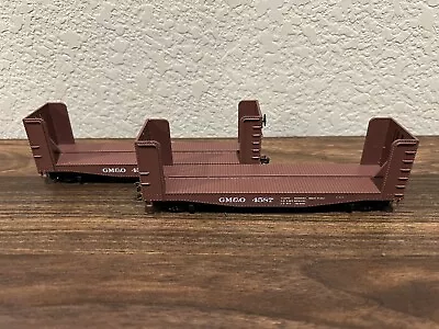 Lot Of 2 Athearn HO Scale Gulf Mobile & Ohio (GM&O) 40’ Bulkhead Flat Cars • $28